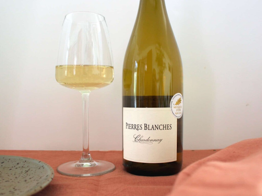 Bouteille de vin blanc chardonnay